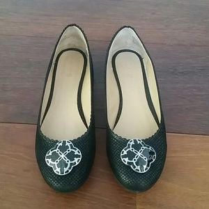 Lindsay Phillips black flats with silver detail